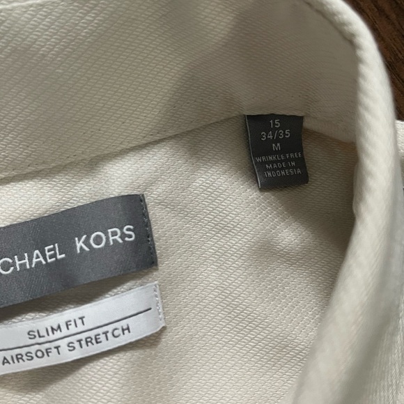 Michael Kors Men's Slim fit air soft stretch button down Shirt - Picture 10 of 10